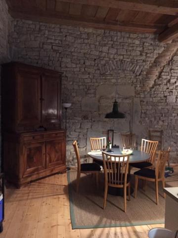 La Maison Du Voyageur 1546 Passavant エクステリア 写真